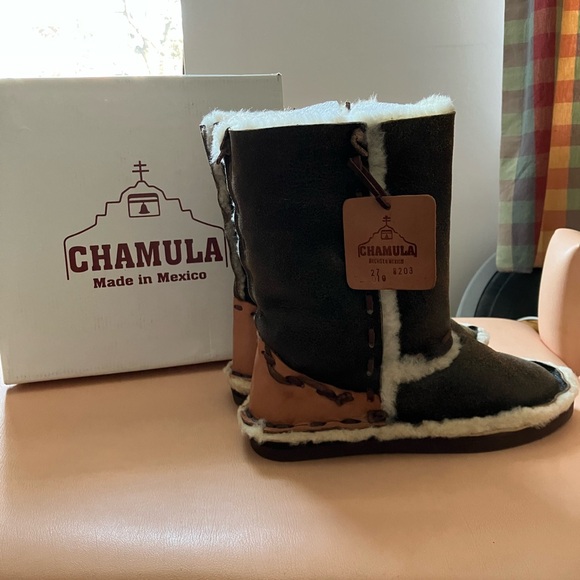 NIB Chamula Shearling Lined Boots - Picture 2 of 7